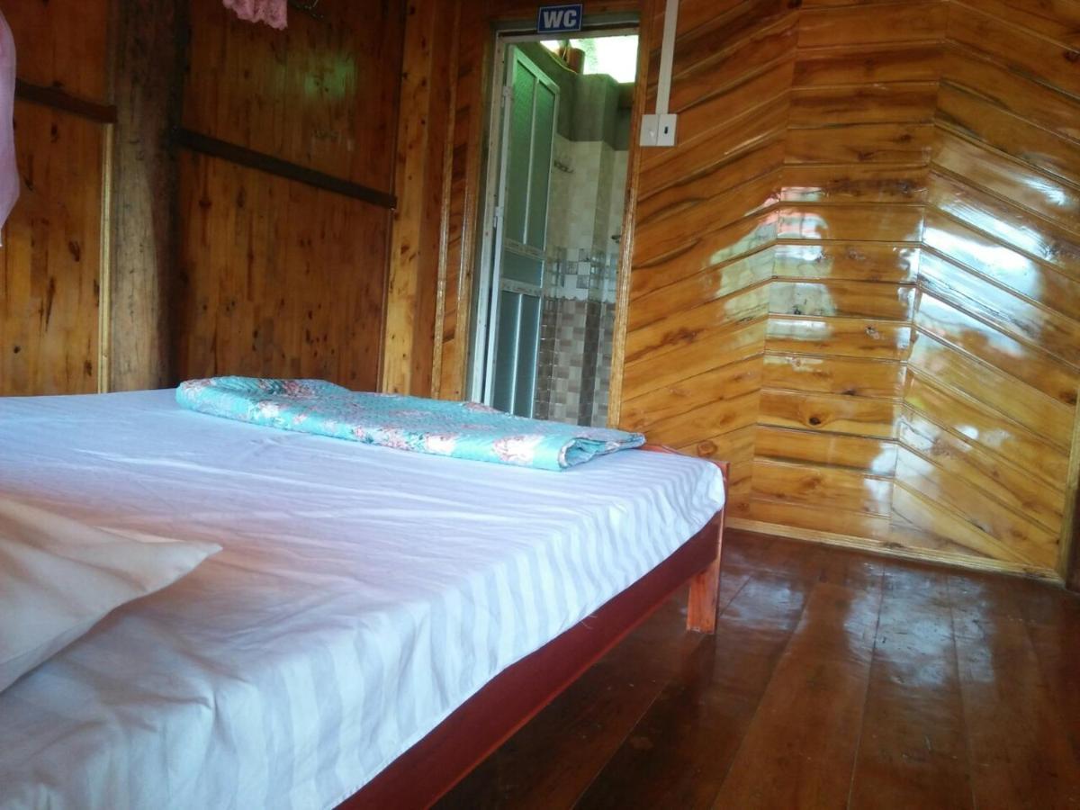 Tran Xuan Homestay Ba Be Village Eksteriør billede