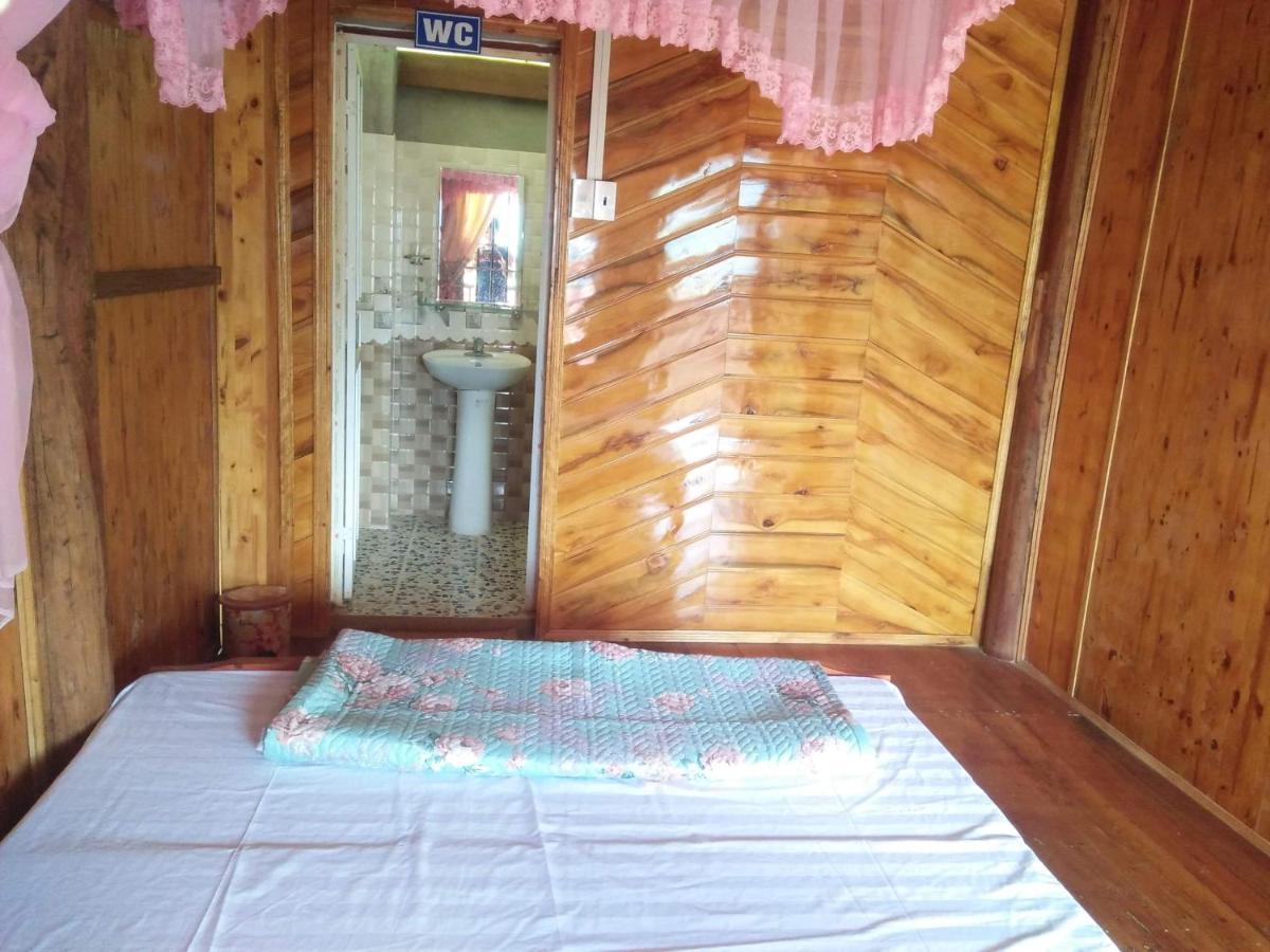 Tran Xuan Homestay Ba Be Village Eksteriør billede