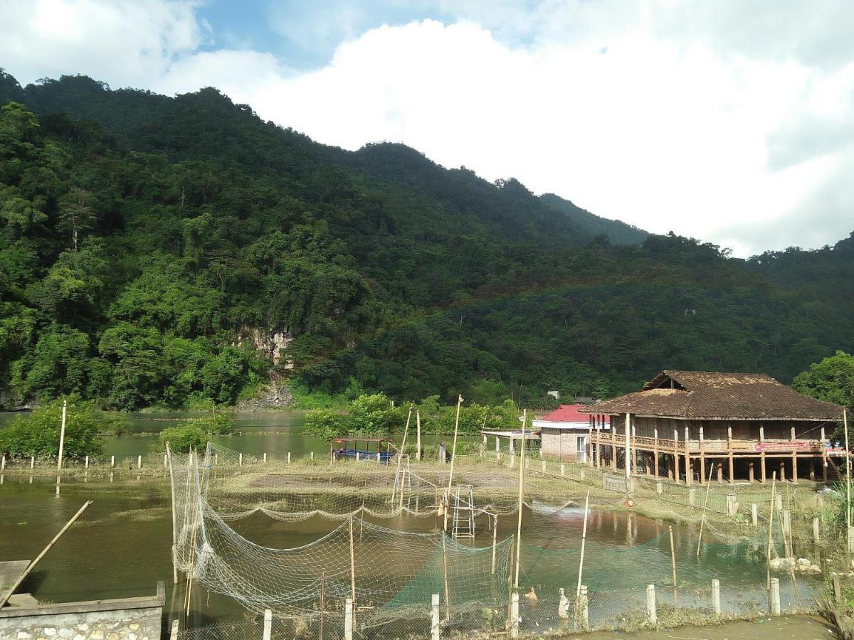 Tran Xuan Homestay Ba Be Village Eksteriør billede